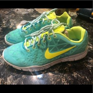 Nike Free Tri Fit 3 👟